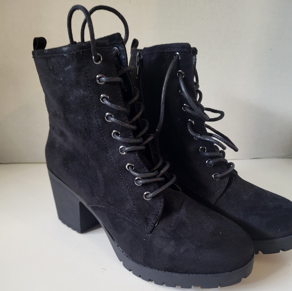 Zigisoho Black boots 10M